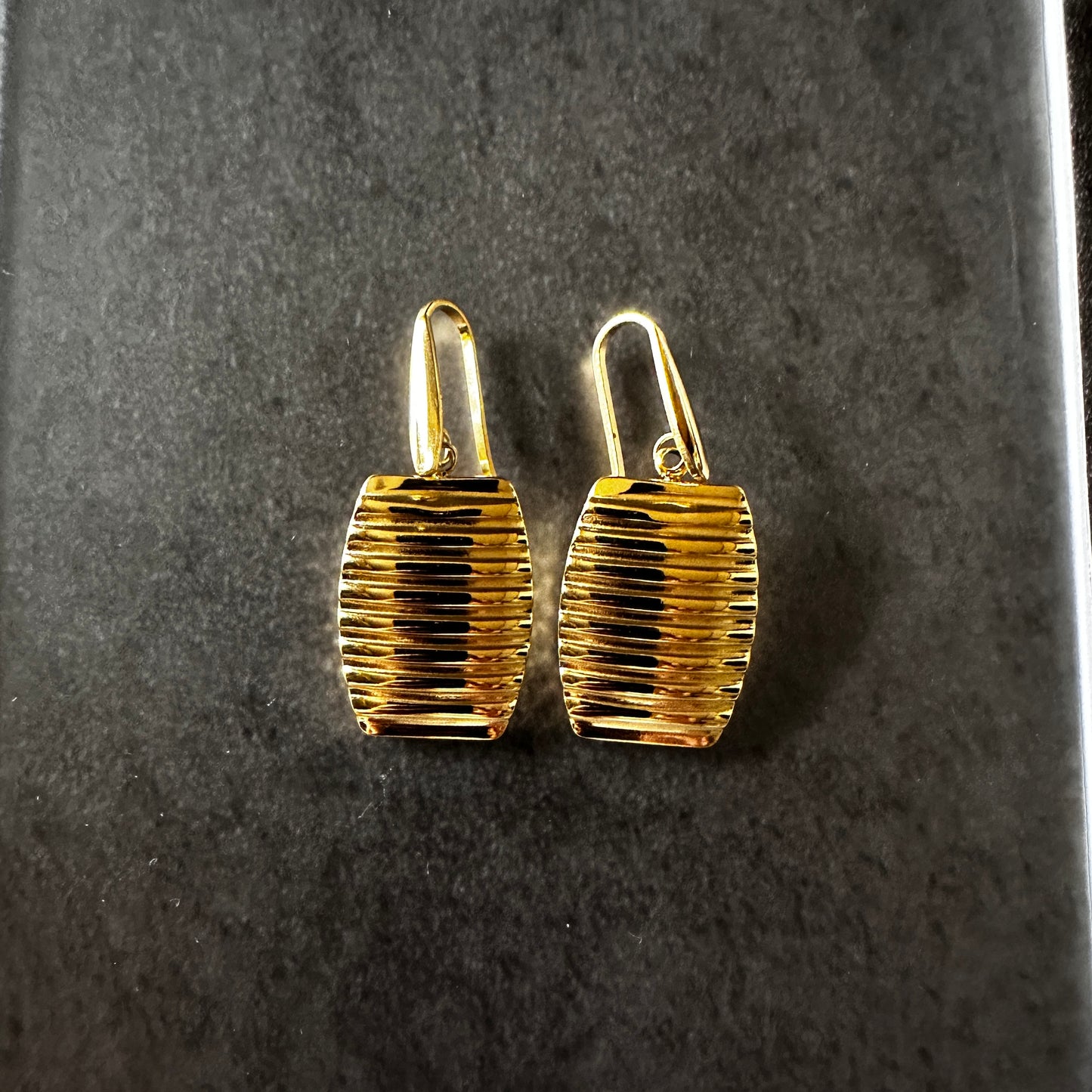 316L waveform square pierce gld