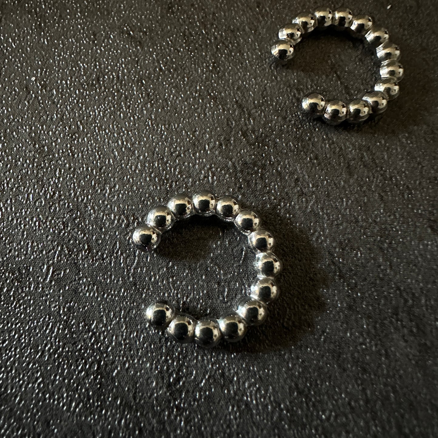 316L dot circle ear cuff sv